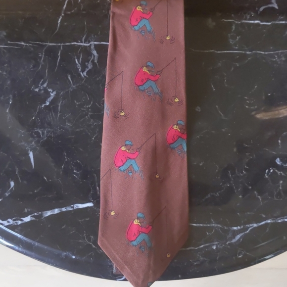 Ralph Lauren Polo 100% silk tie. Fishing pattern - Picture 1 of 3